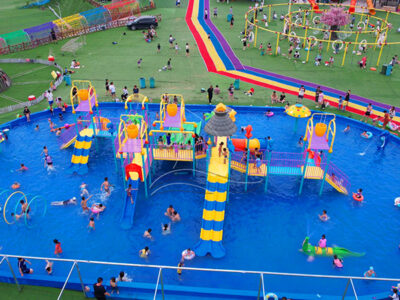 Experience the Thrilling Fun of Large-Scale Combination Slides in Water Parks